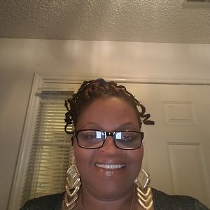 Meet your Posher, Zeola